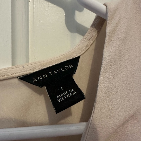Ann Taylor Waistband Top - Picture 3 of 3